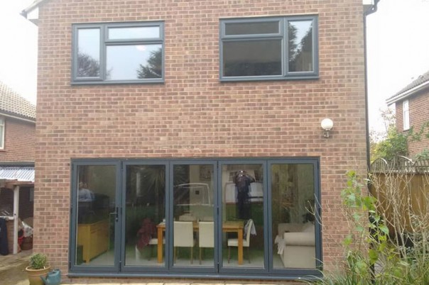 4.6m aluminium bi-fold doors